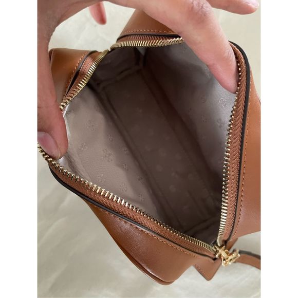 New Tory Burch make up bag wristlet - Picture 9 of 9